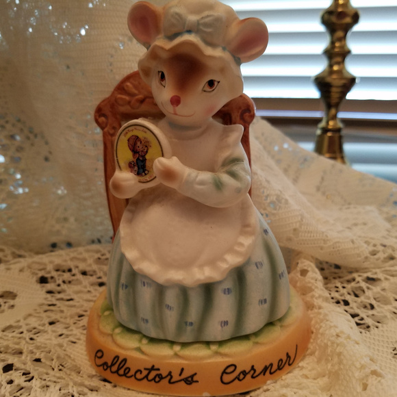 Vintage Avon Cherished Moments Collection Mouse - Picture 1 of 4